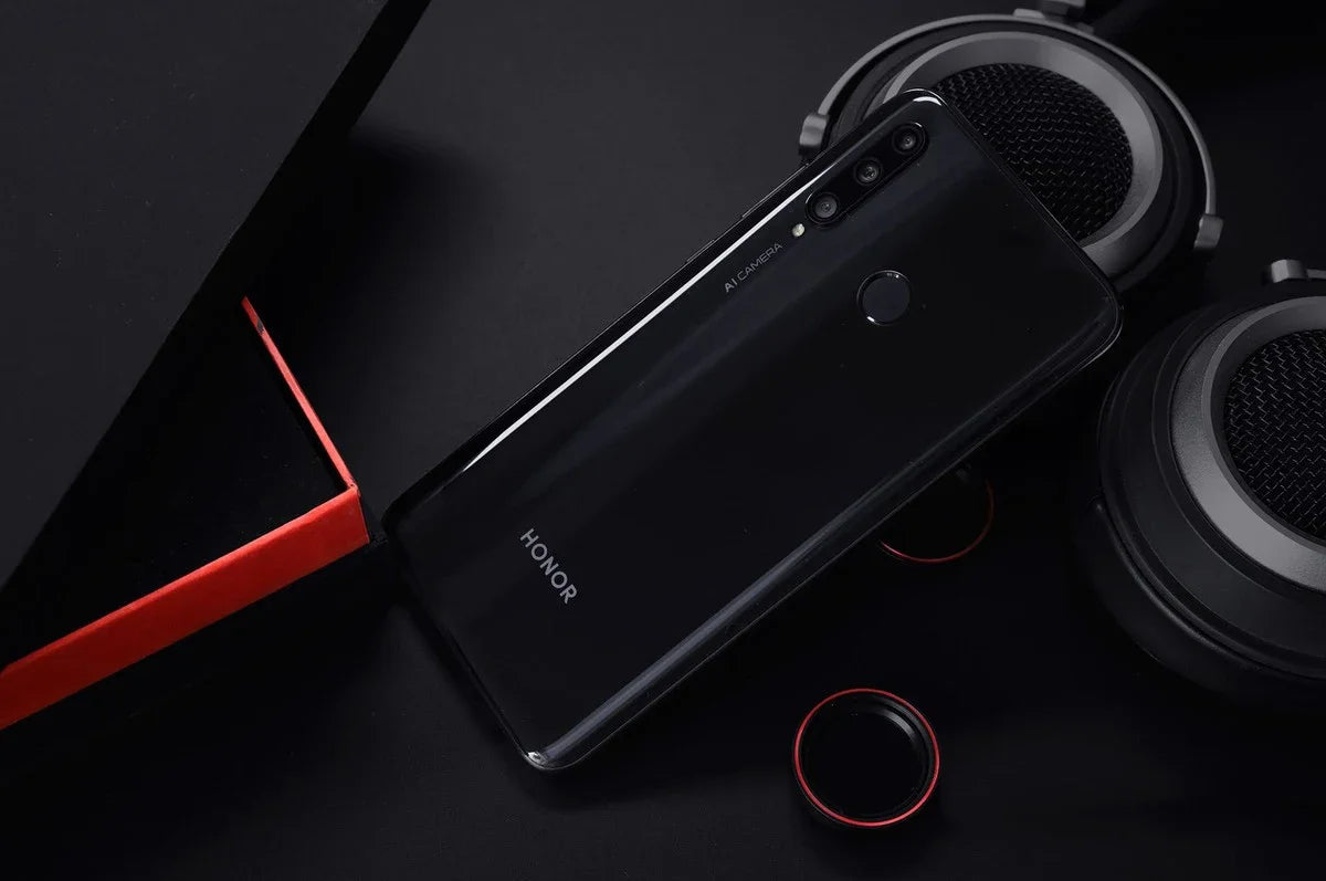 HONOR 20i Smartphone Global Firmware Haisi Qilin 710  Android 9.0 3400 mAh Full Screen 6.21 inch front camera 32MP used phone